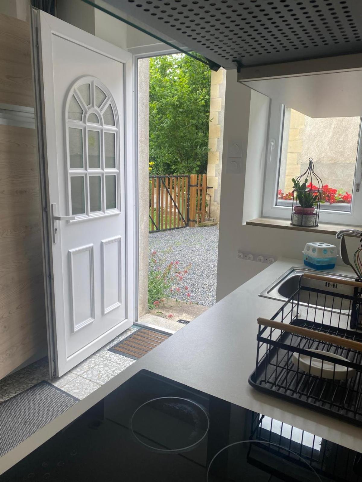 Petite Maison Dans Le Morvan Luzy Esterno foto