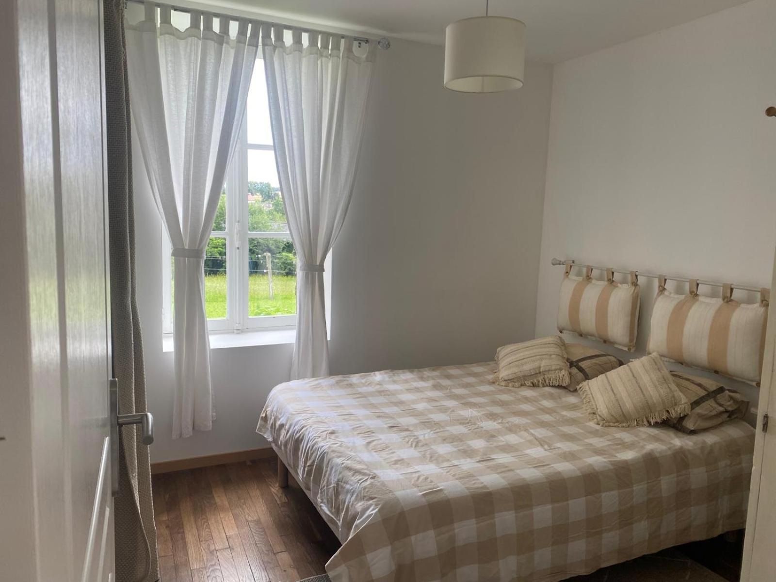 Petite Maison Dans Le Morvan Luzy Esterno foto